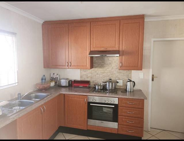 2 BEDROOM TOWNHOUSE FOR SALE IN ELANDSPARK